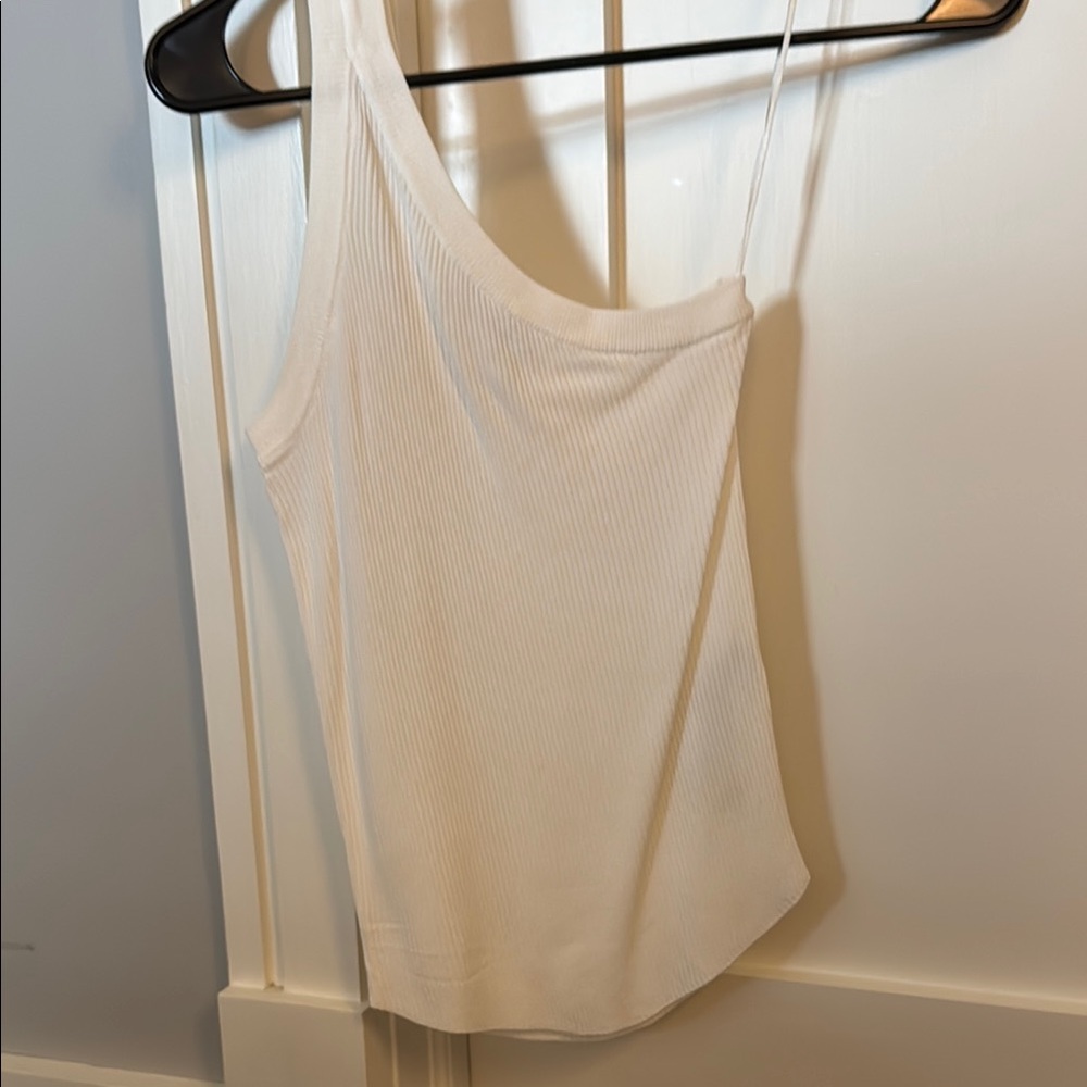 One shoulder tank